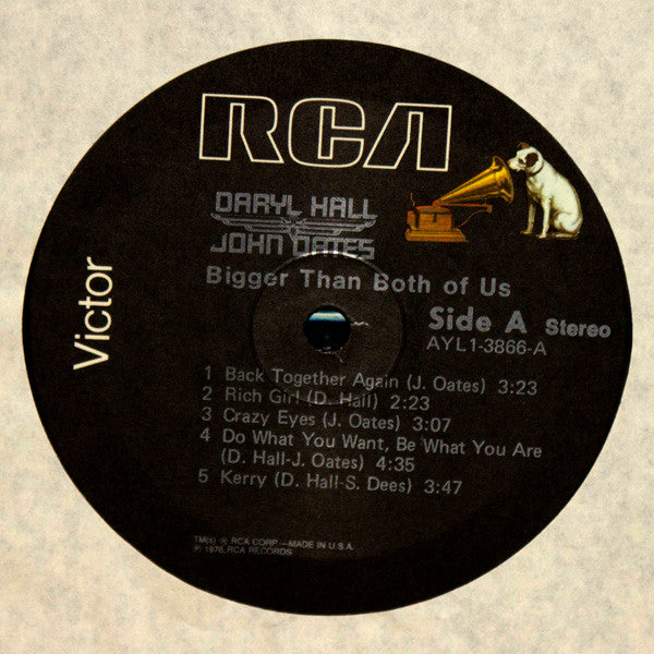 Daryl Hall & John Oates : Bigger Than Both Of Us (LP, Album, RE, Bla)