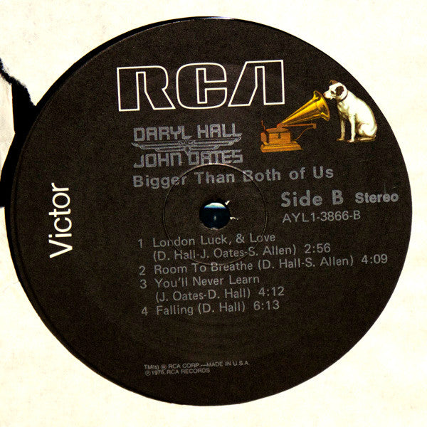 Daryl Hall & John Oates : Bigger Than Both Of Us (LP, Album, RE, Bla)