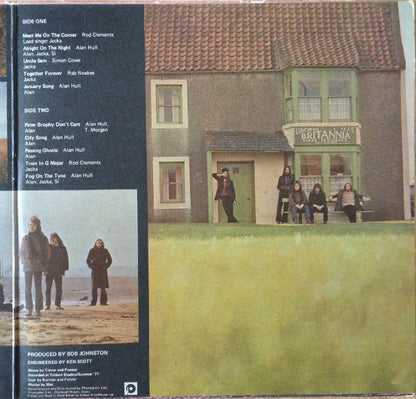 Lindisfarne : Fog On The Tyne (LP, Album, RE, Sma)